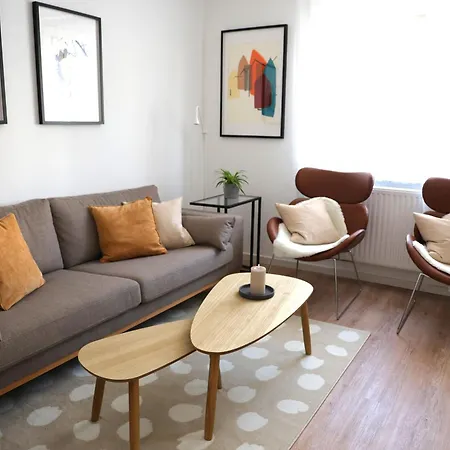 Neu Saniertes Ferienhaus - 3 Schlafzimmer - Aussenbereich Koblenz  Buitenkant foto